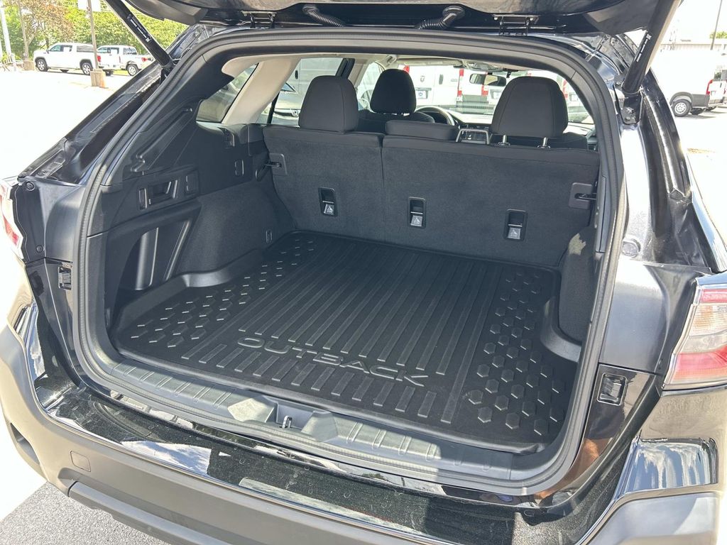 2023 Subaru Outback Premium - Photo 14
