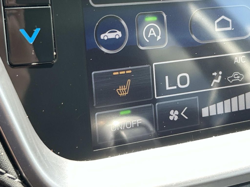 2023 Subaru Outback Premium - Photo 32