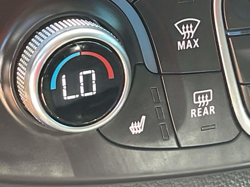 Used 2020 Chevrolet Traverse SUV
