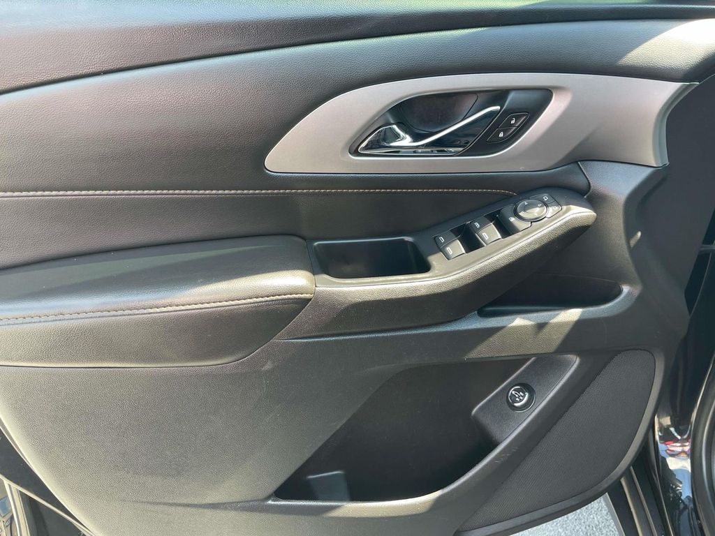 Used 2020 Chevrolet Traverse SUV