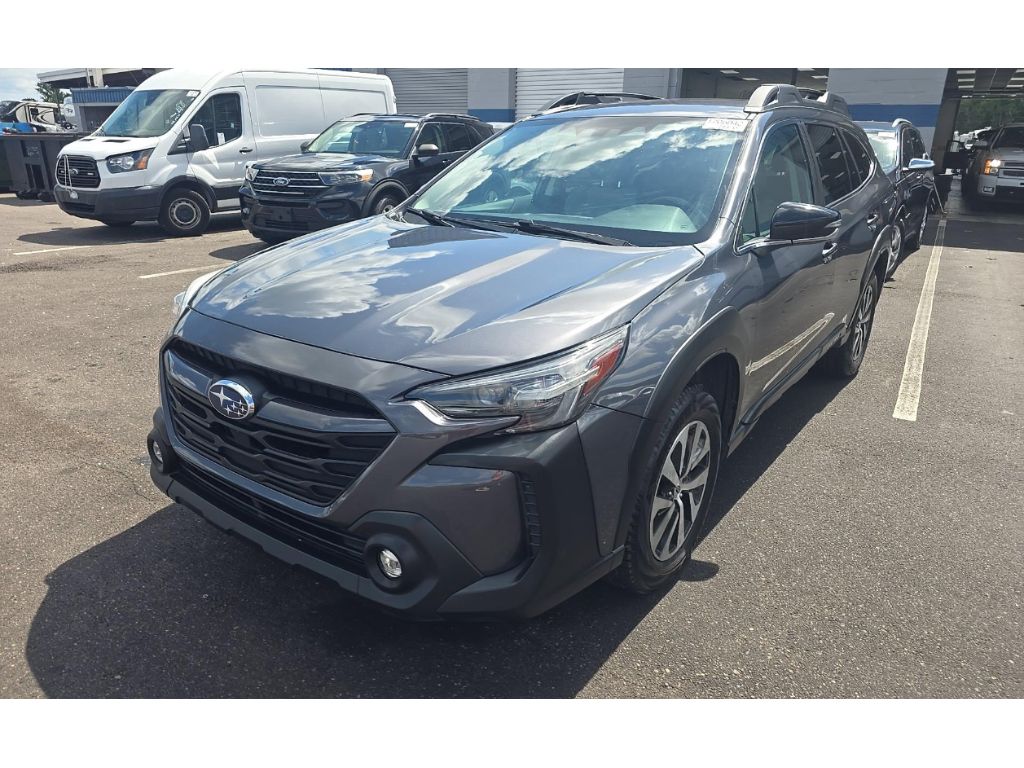 2023 Subaru Outback Premium's photo