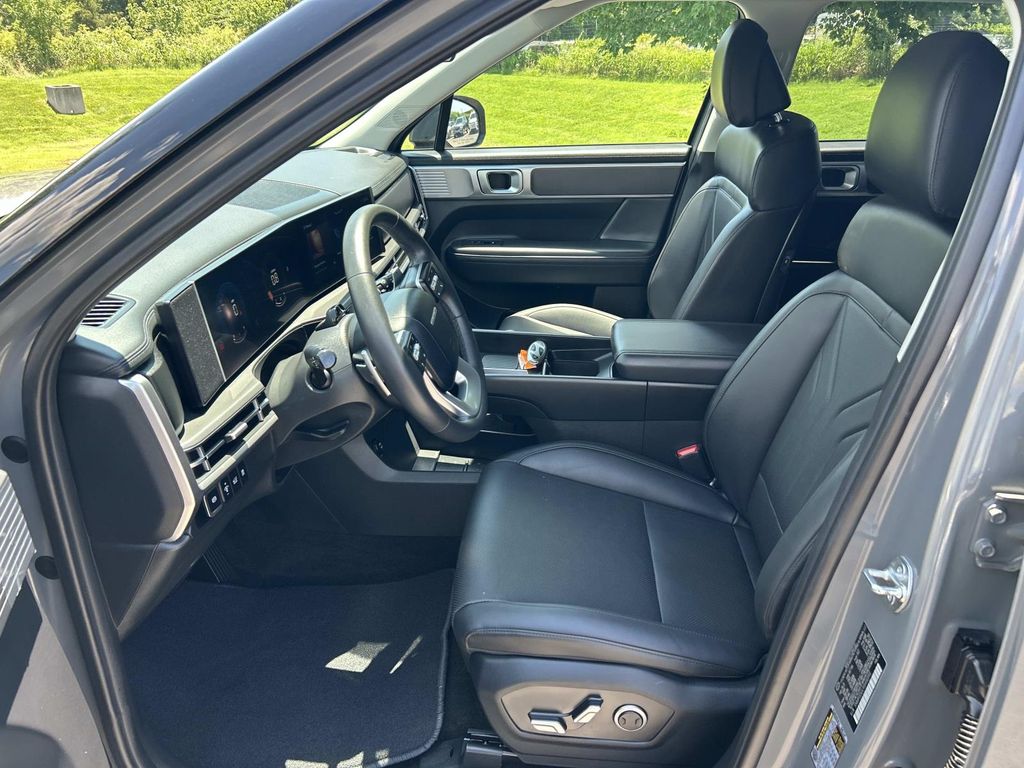 2025 Hyundai Santa Fe SEL - Photo 28