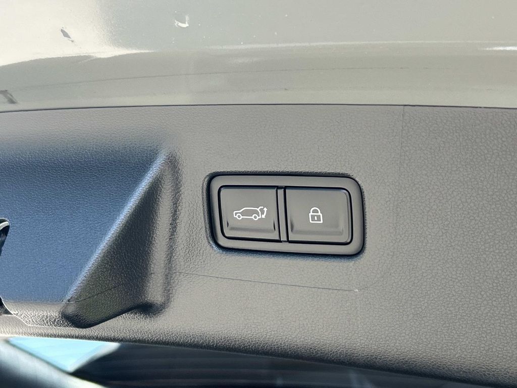 2025 Hyundai Santa Fe SEL - Photo 16