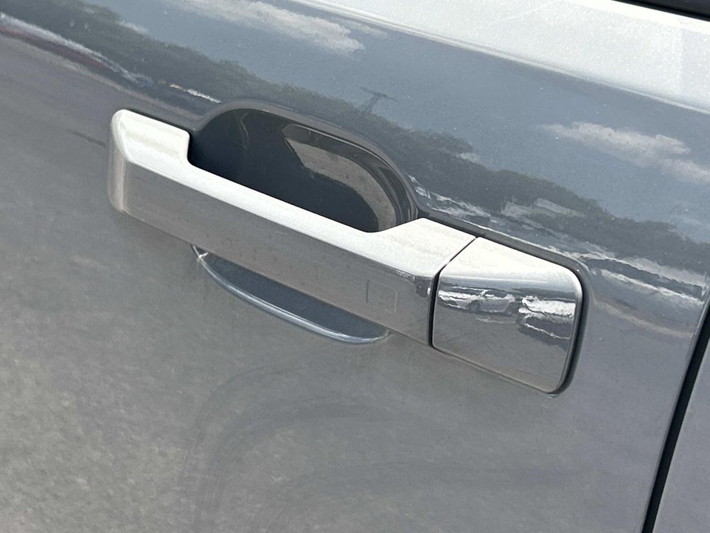 2025 Hyundai Santa Fe SEL - Photo 19