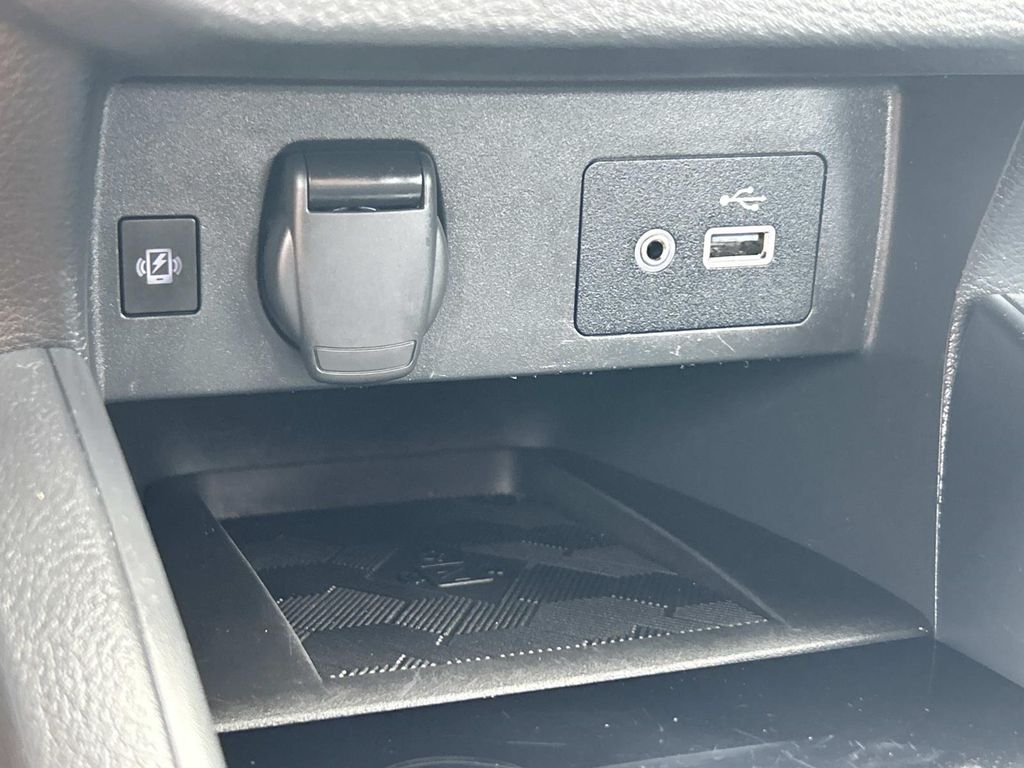 Used 2025 Nissan Versa Sedan