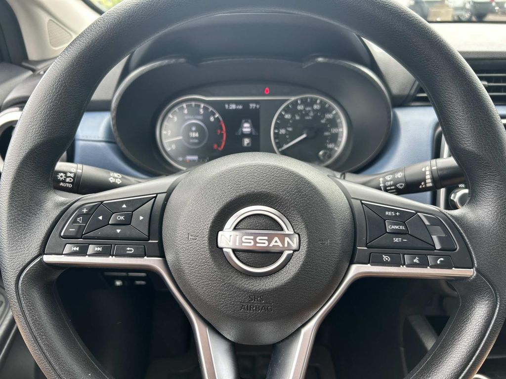 Used 2025 Nissan Versa Sedan