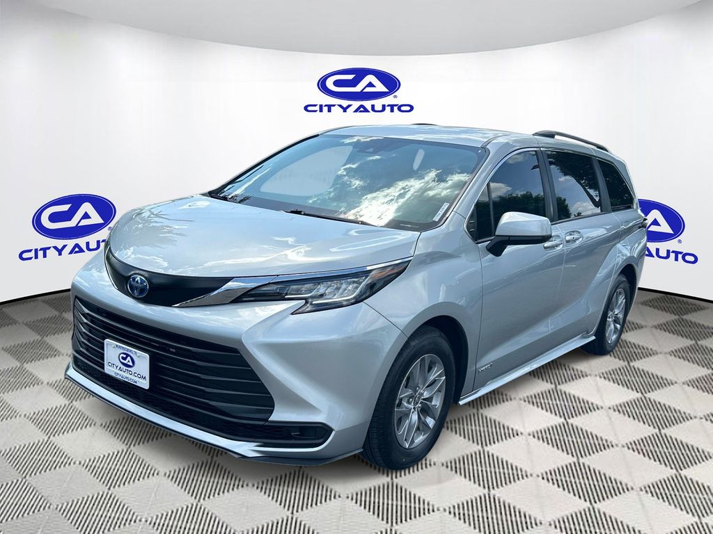 Used 2021 Toyota Sienna Van