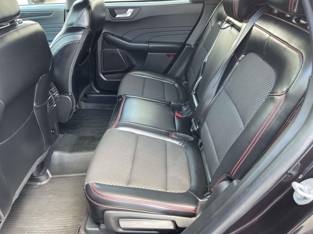 2023 Ford Escape ST-Line - Photo 27