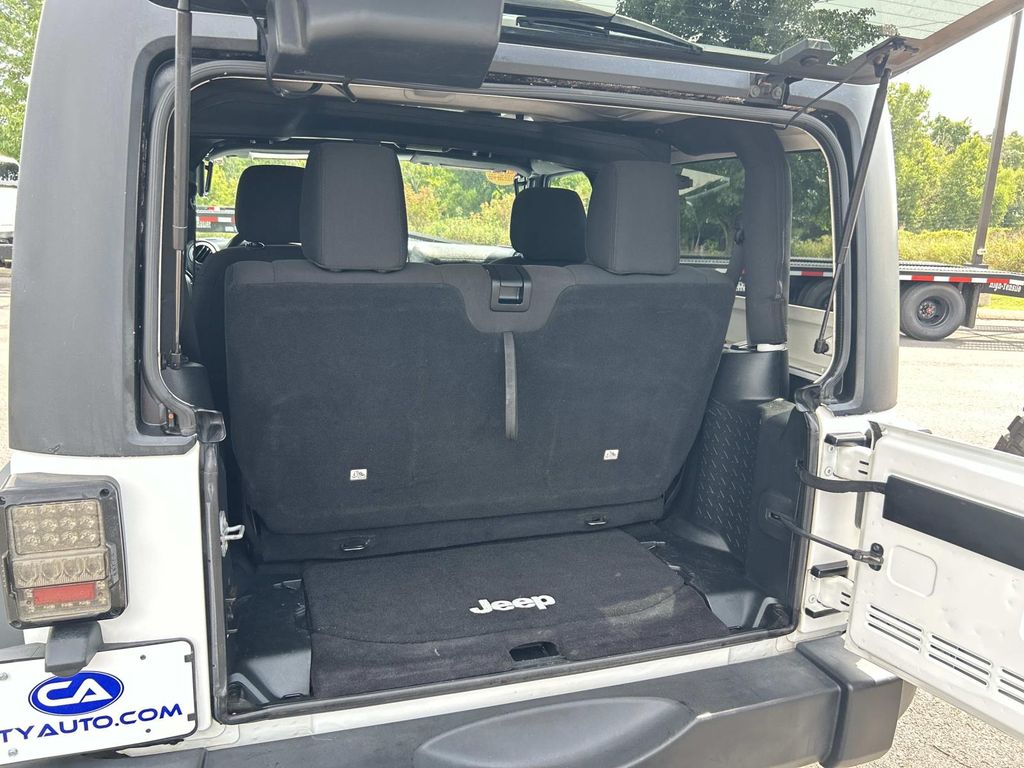 Used 2016 Jeep Wrangler SUV