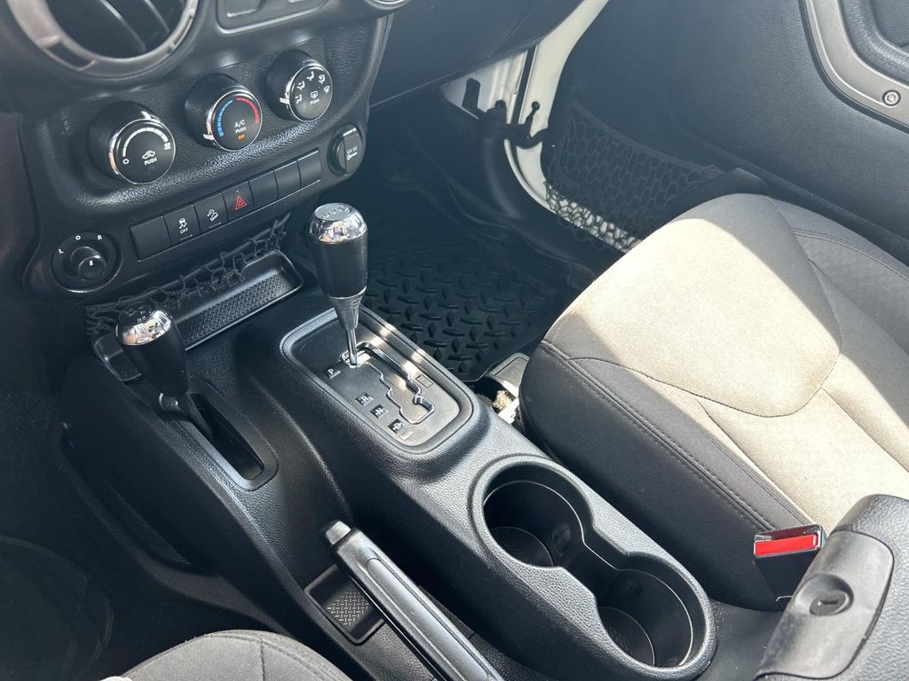 Used 2016 Jeep Wrangler SUV