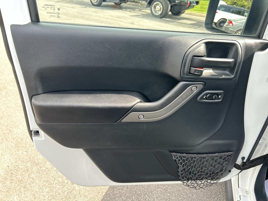 Used 2016 Jeep Wrangler SUV