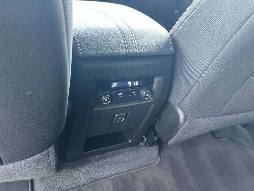 Used 2021 Chevrolet Traverse SUV