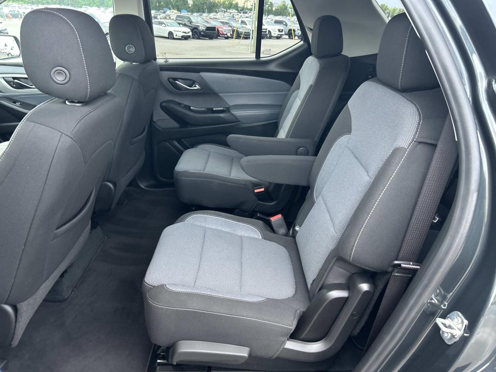 Used 2021 Chevrolet Traverse SUV