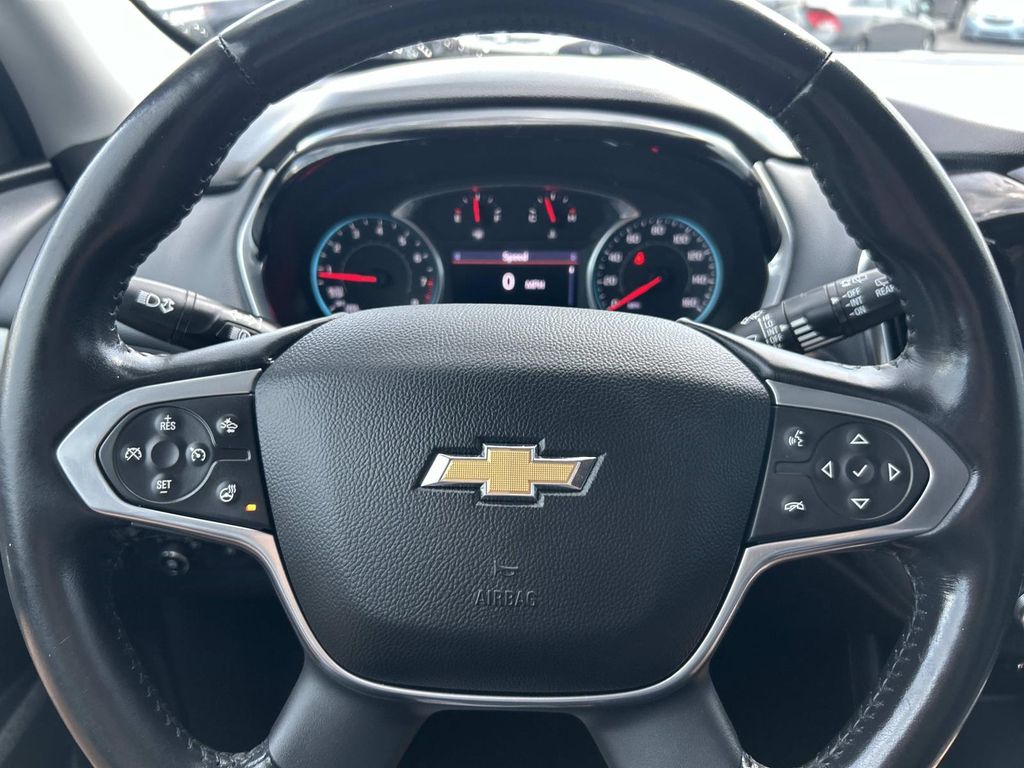 Used 2021 Chevrolet Traverse SUV