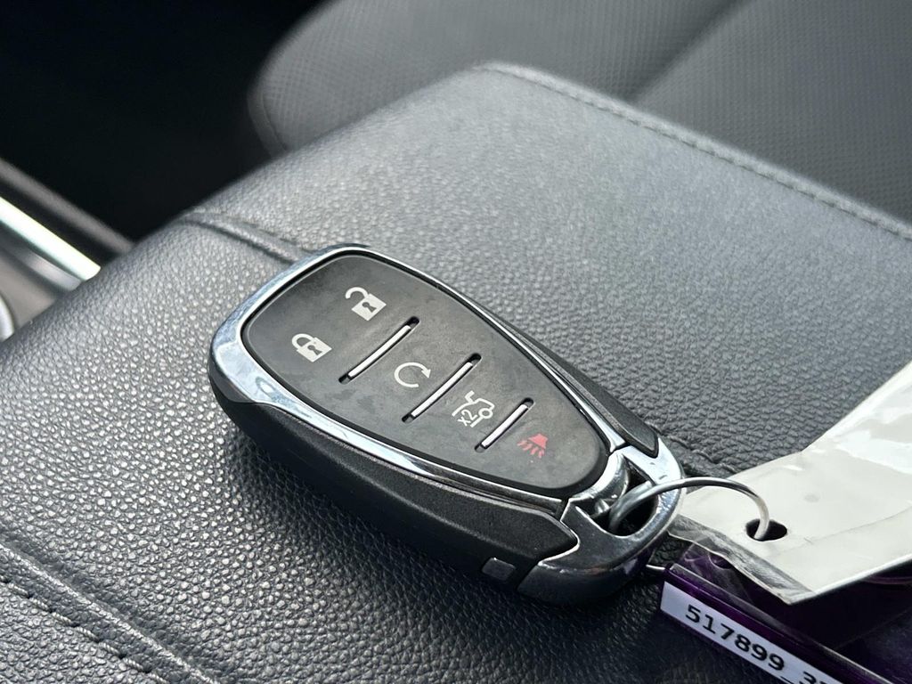 Used 2021 Chevrolet Traverse SUV