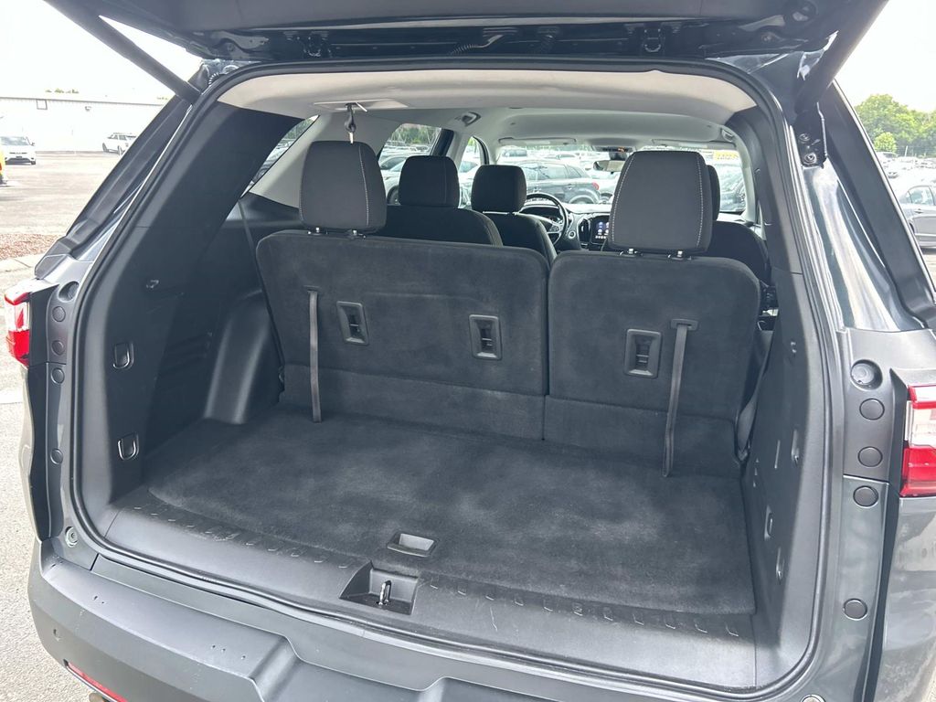 Used 2021 Chevrolet Traverse SUV