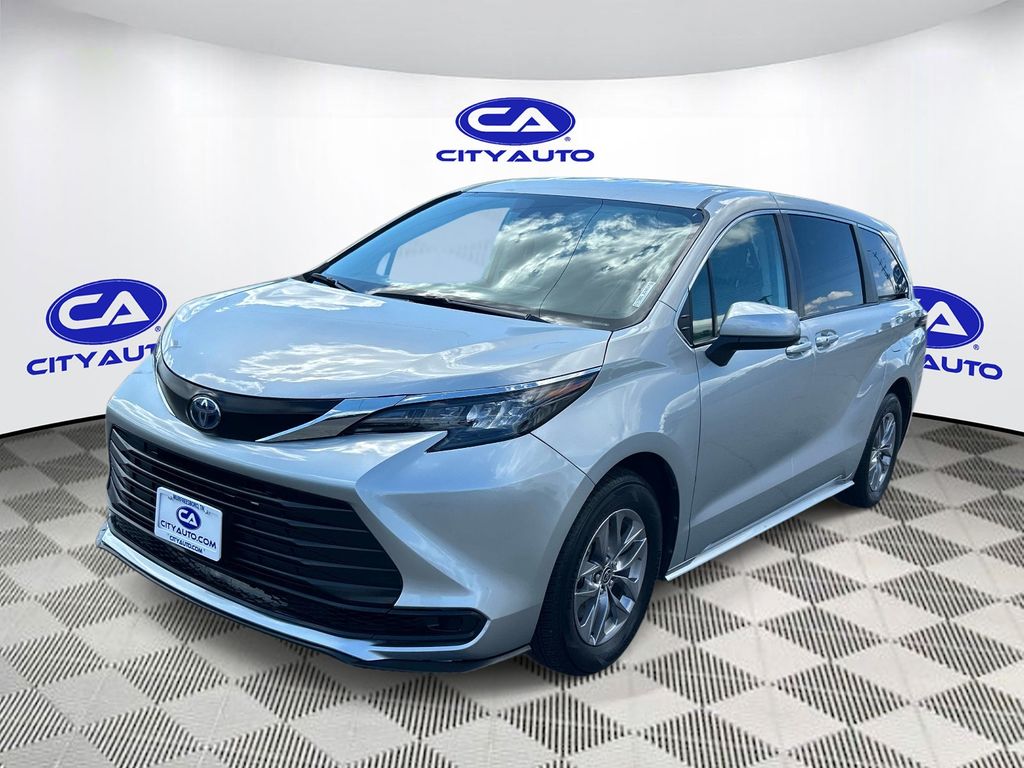 Used 2024 Toyota Sienna Van