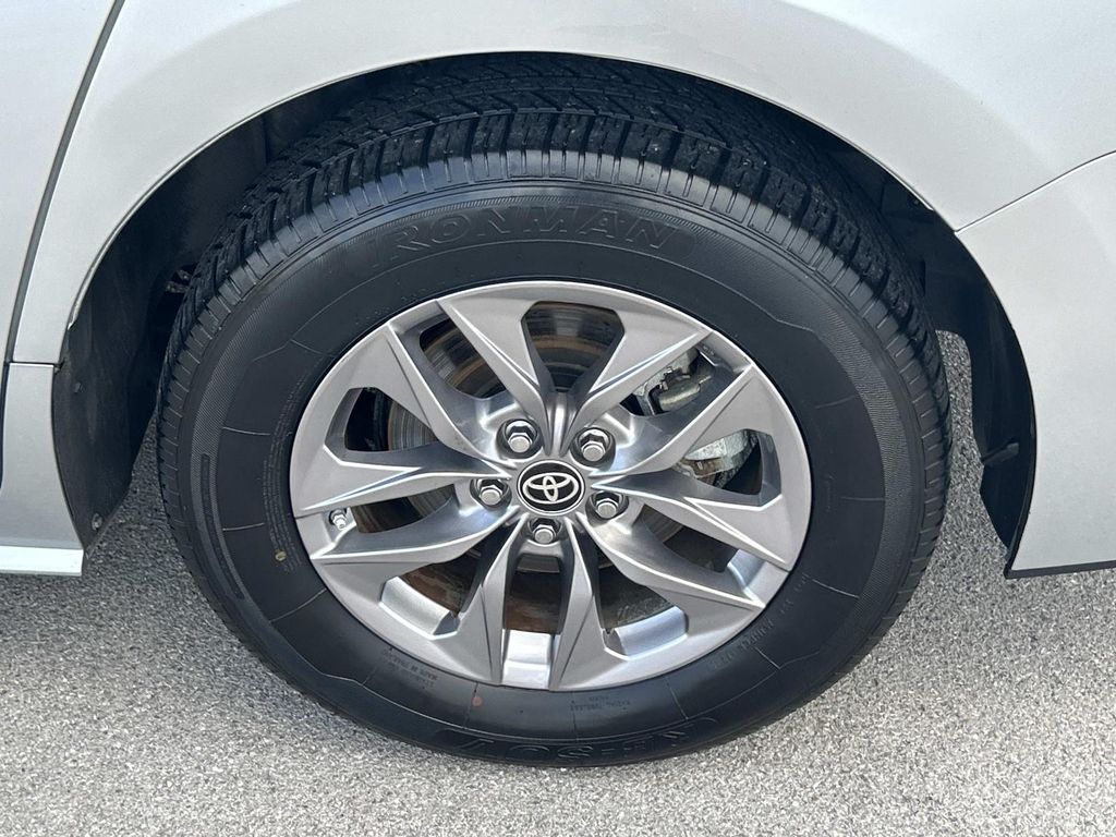 Used 2024 Toyota Sienna Van