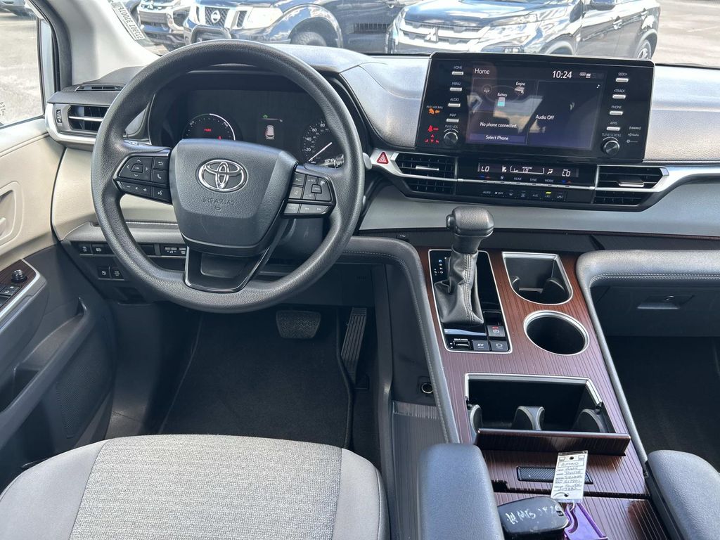 Used 2024 Toyota Sienna Van