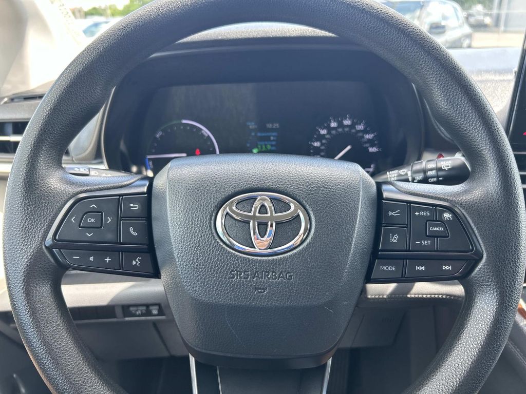Used 2024 Toyota Sienna Van