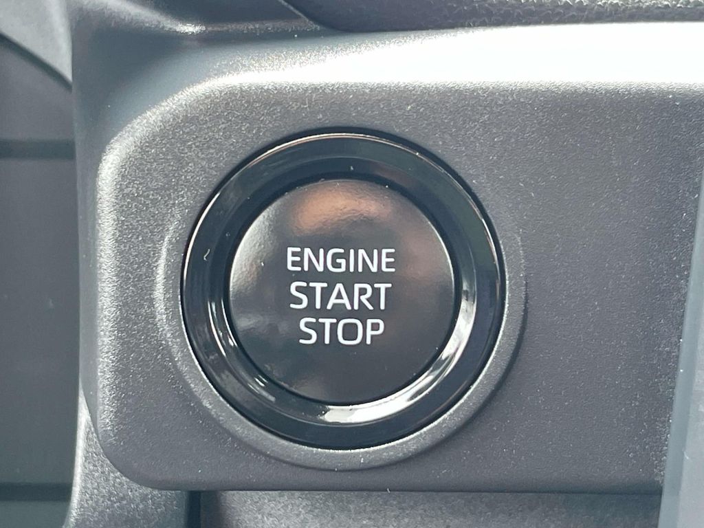Used 2025 Toyota Tacoma Truck