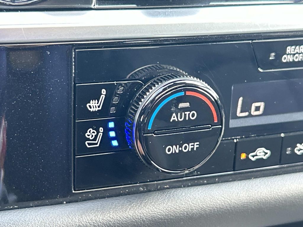 Vehicle photo 39