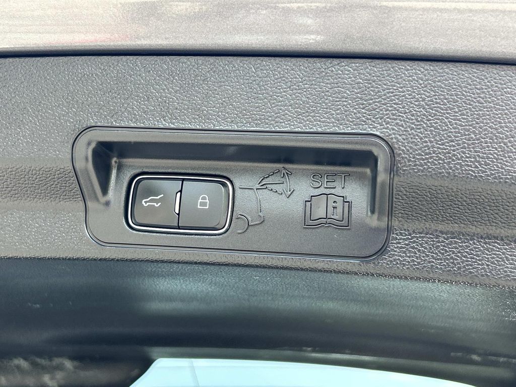 Used 2021 Ford Explorer SUV