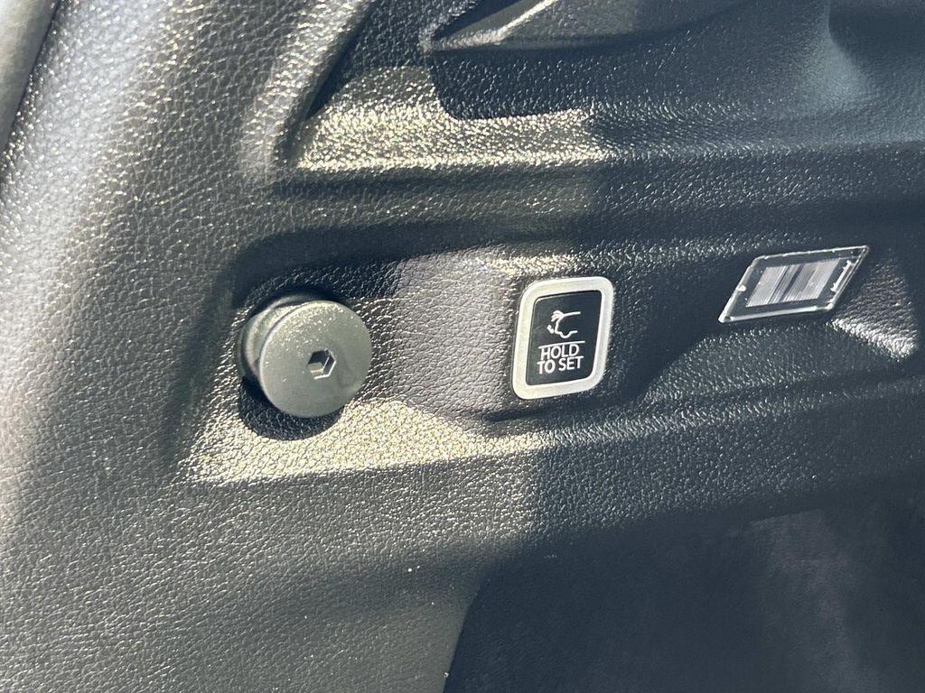 Used 2023 Jeep Grand Cherokee L SUV