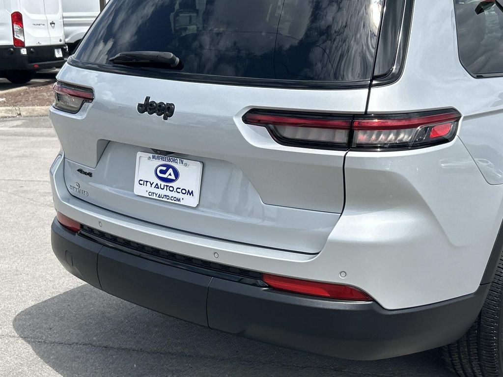 Used 2023 Jeep Grand Cherokee L SUV