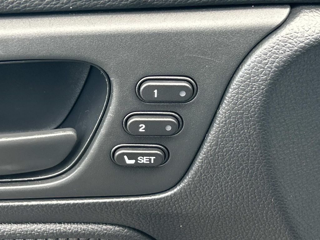 Used 2025 Honda Odyssey Van