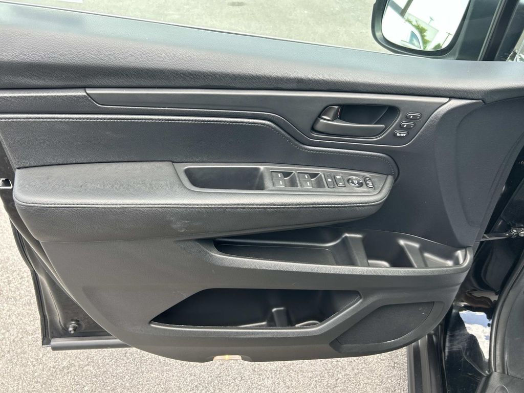 Used 2025 Honda Odyssey Van