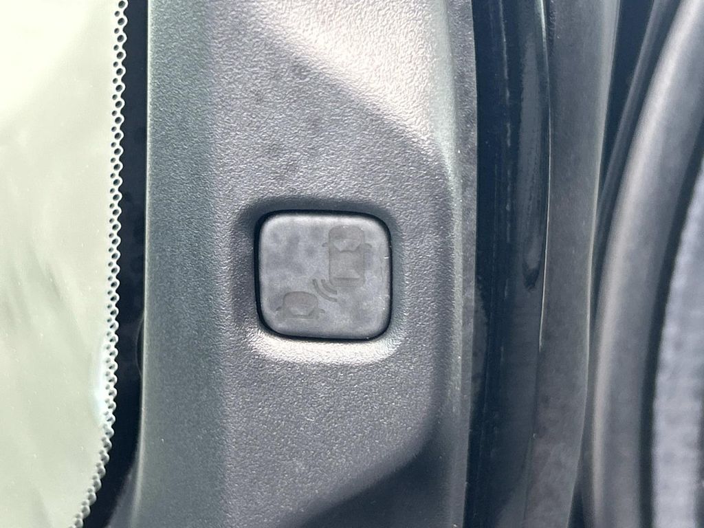 Used 2025 Honda Odyssey Van