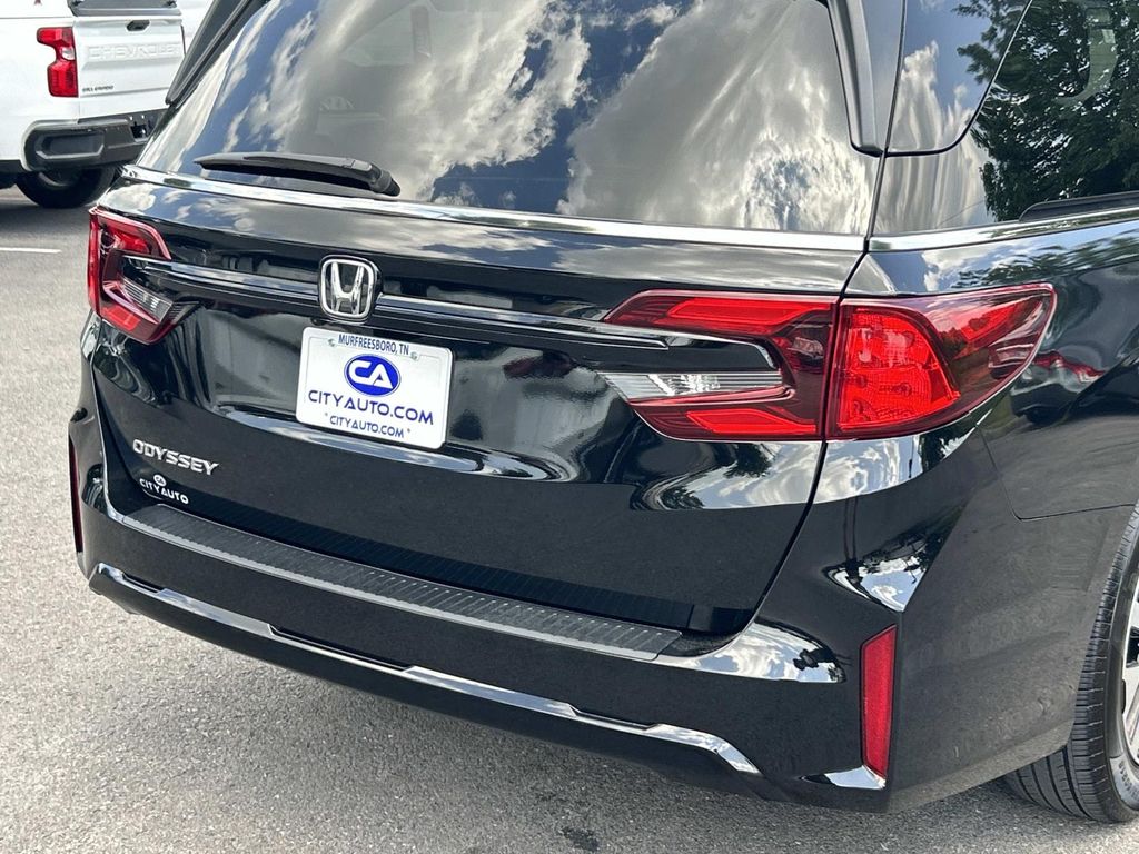 Used 2025 Honda Odyssey Van