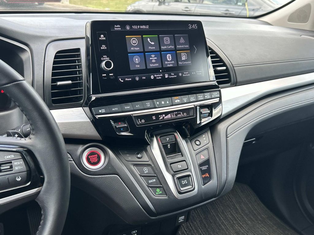 Used 2025 Honda Odyssey Van