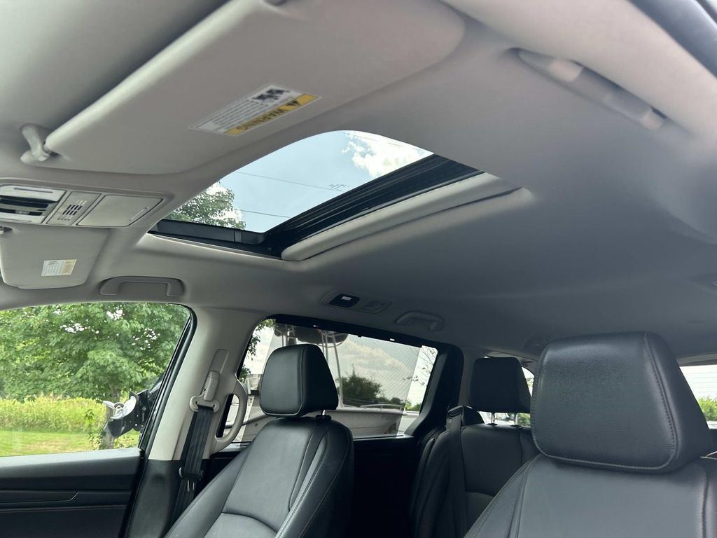 Used 2025 Honda Odyssey Van