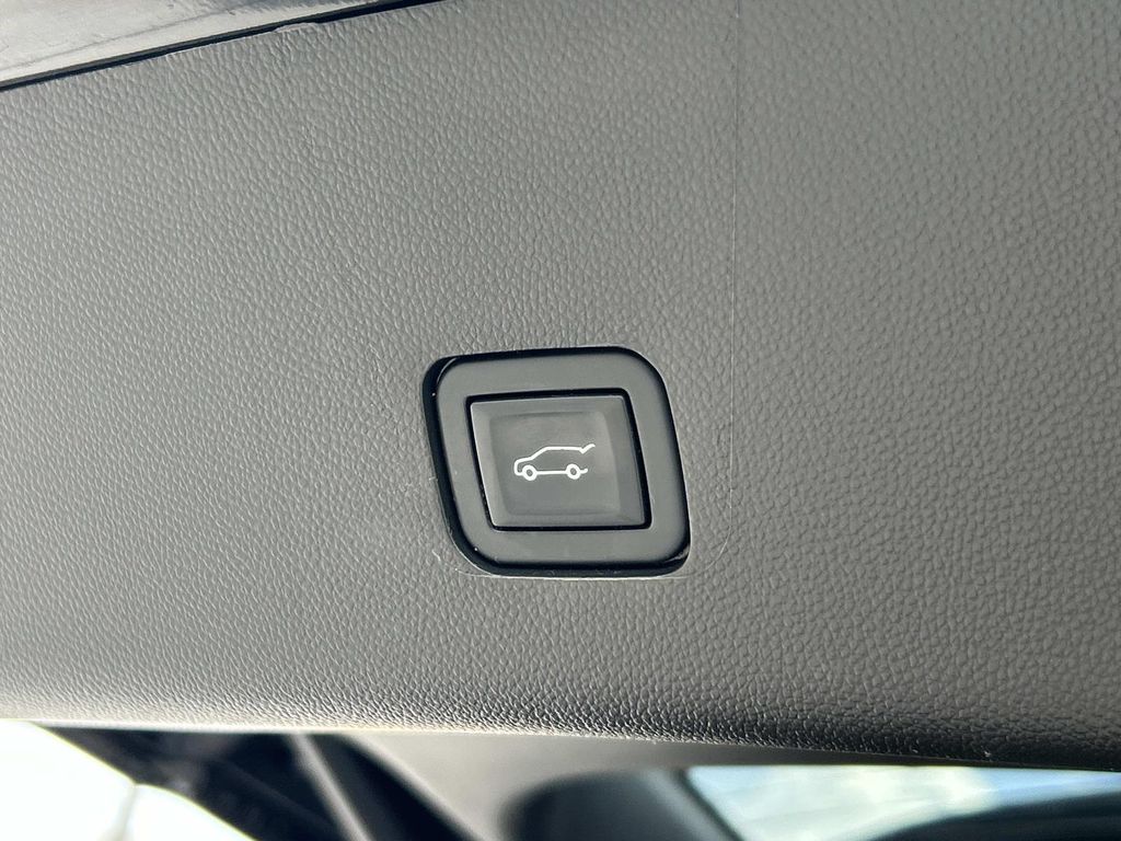 Used 2022 Chevrolet Traverse SUV