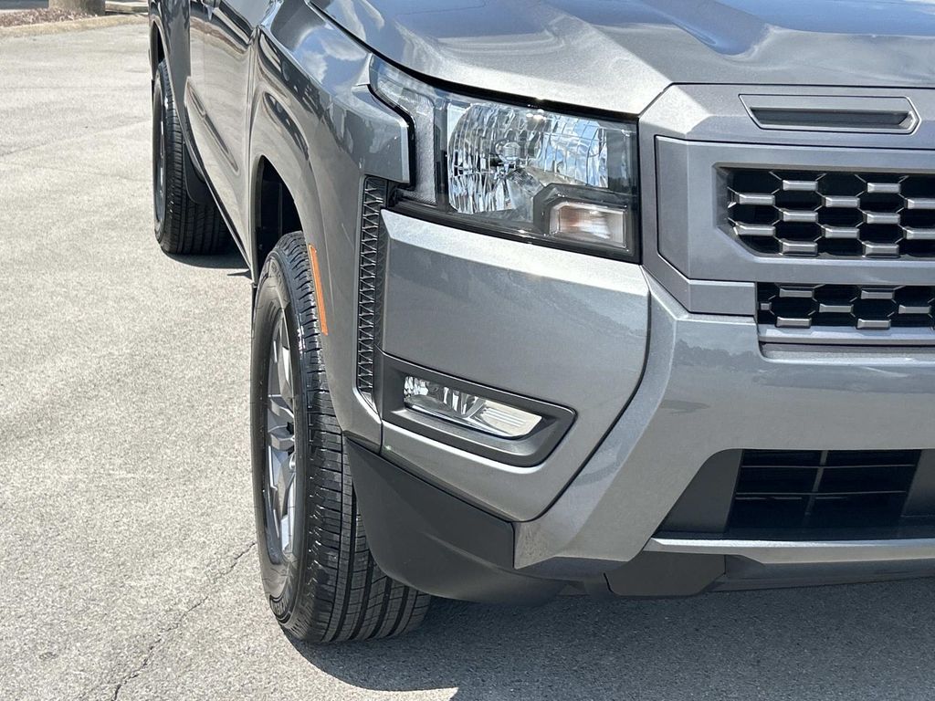 Vehicle photo 11