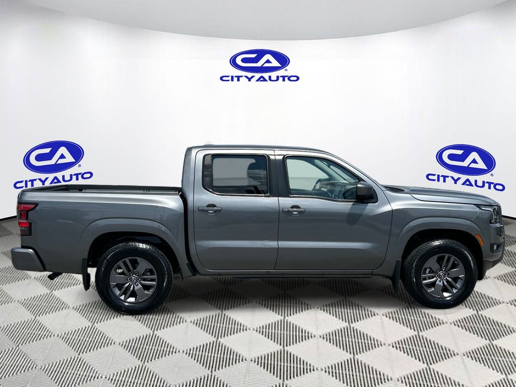 Vehicle photo 2