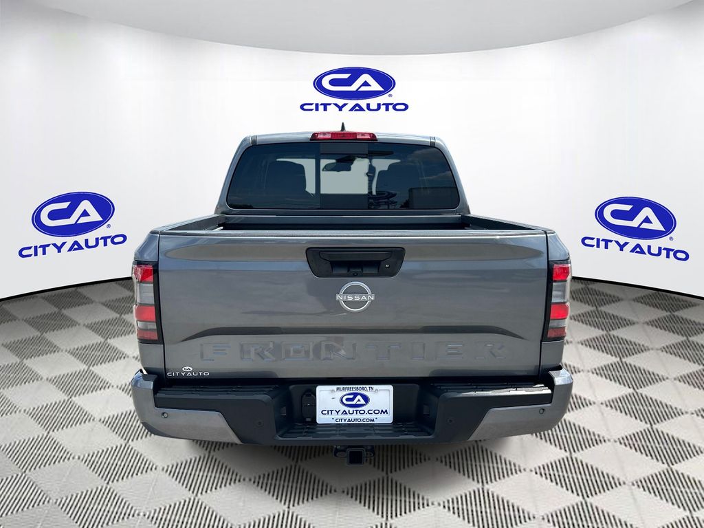 Vehicle photo 4