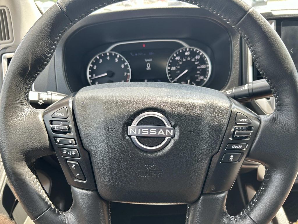 Vehicle photo 37