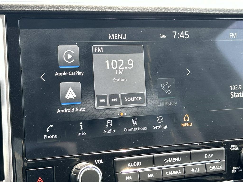 Vehicle photo 32
