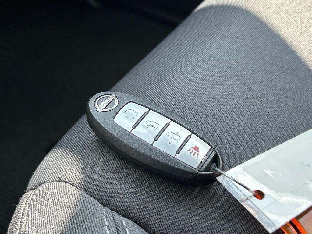 Vehicle photo 36
