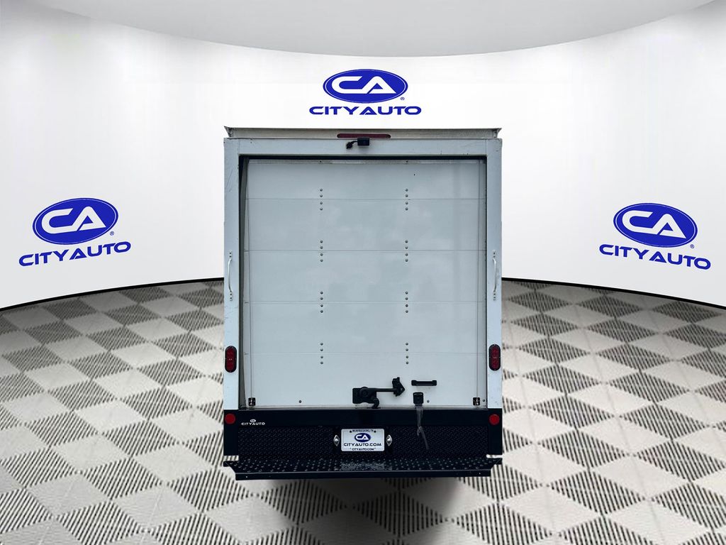 Used 2022 Ford Transit Cutaway T-350HD Truck