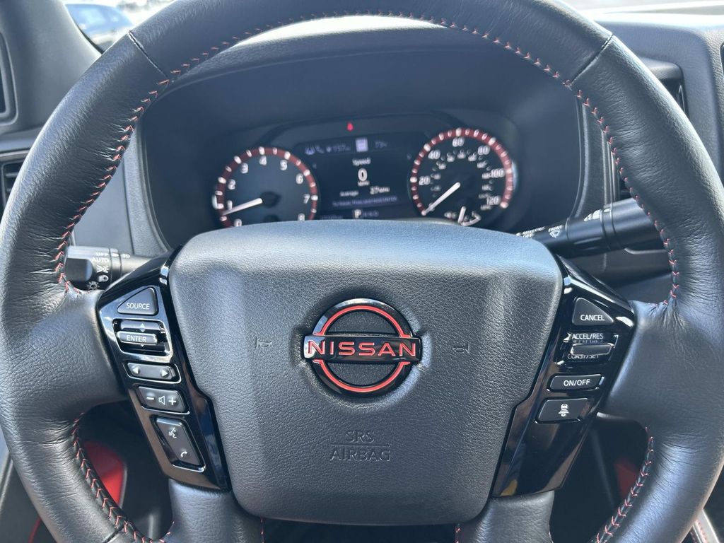 Vehicle photo 37