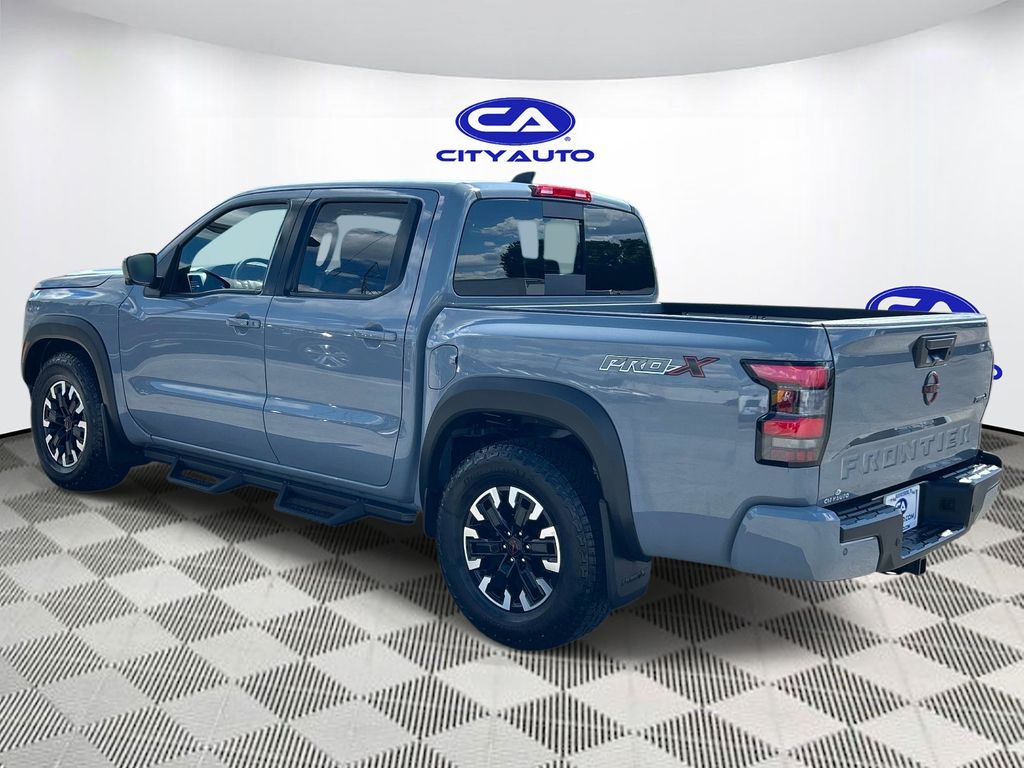 Vehicle photo 5