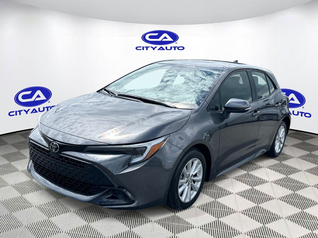 Vehicle photo 8