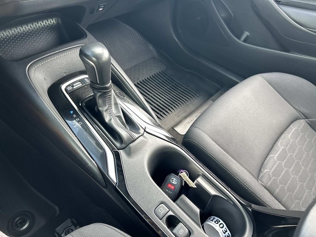 Vehicle photo 29