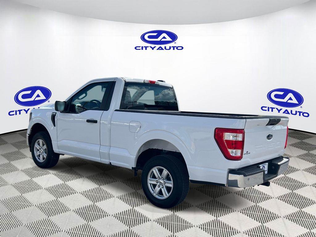 Vehicle photo 7