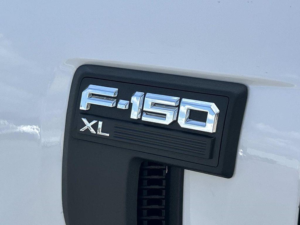 Vehicle photo 20