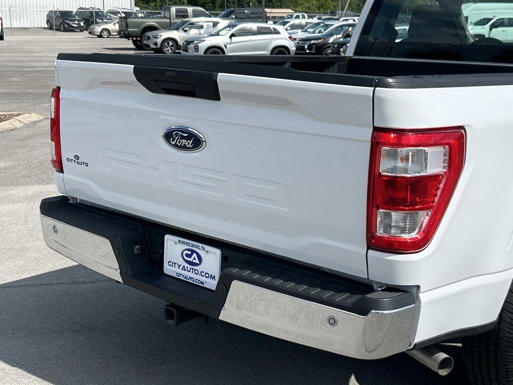 Vehicle photo 14